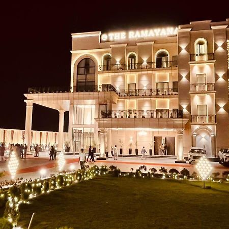 The Ramayana Hotel, Ayodhya Ngoại thất bức ảnh